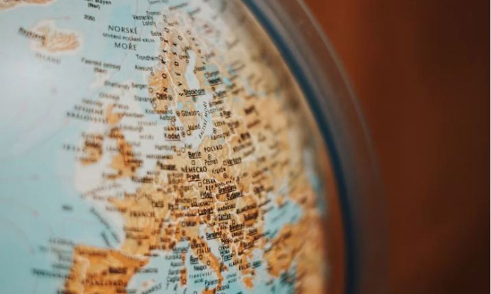 Dét skal du vide om Europas historie – med Asser Amdisen og Jørgen Møller (livestream fra Dokk1)